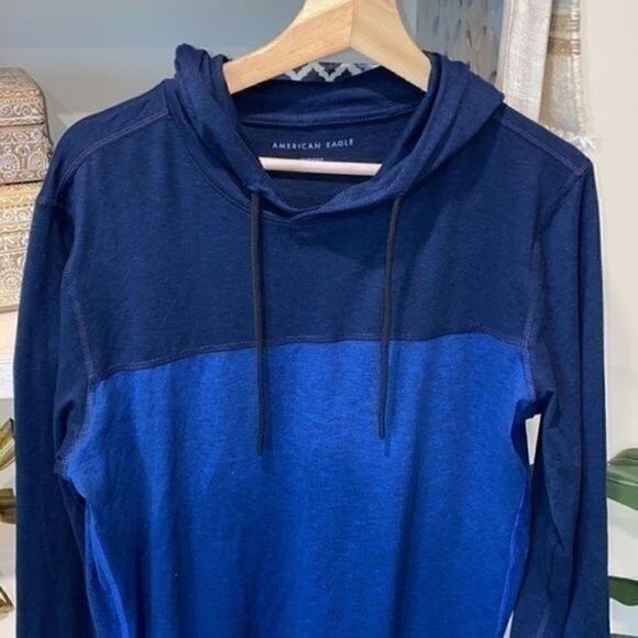 American Eagle blue and navy long sleeve hooded shirt size xsmall like new - Picture 4 of 5